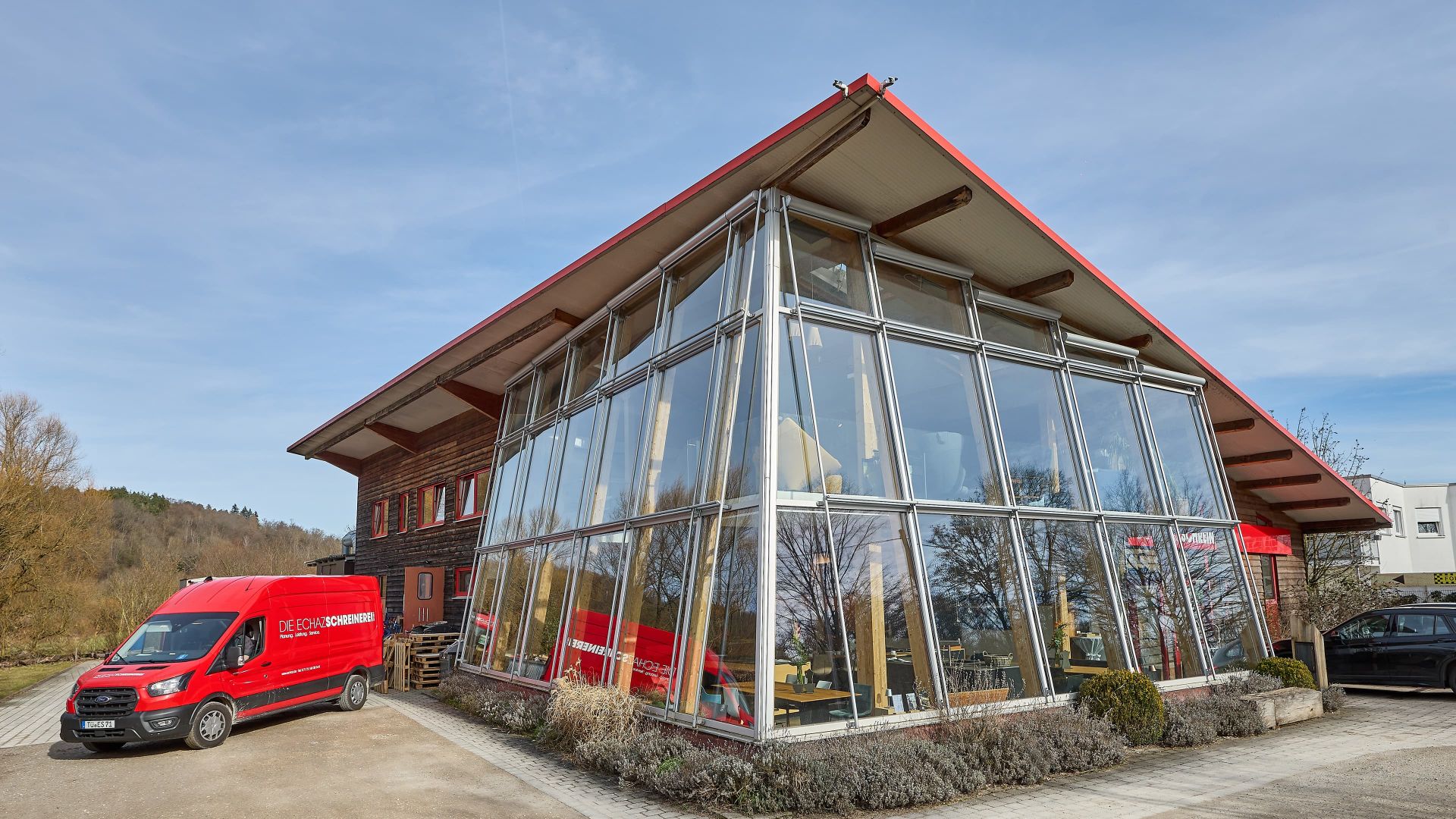 Telefonnummer und Adresse der Echaz Schreinerei für direkte Kontaktaufnahme